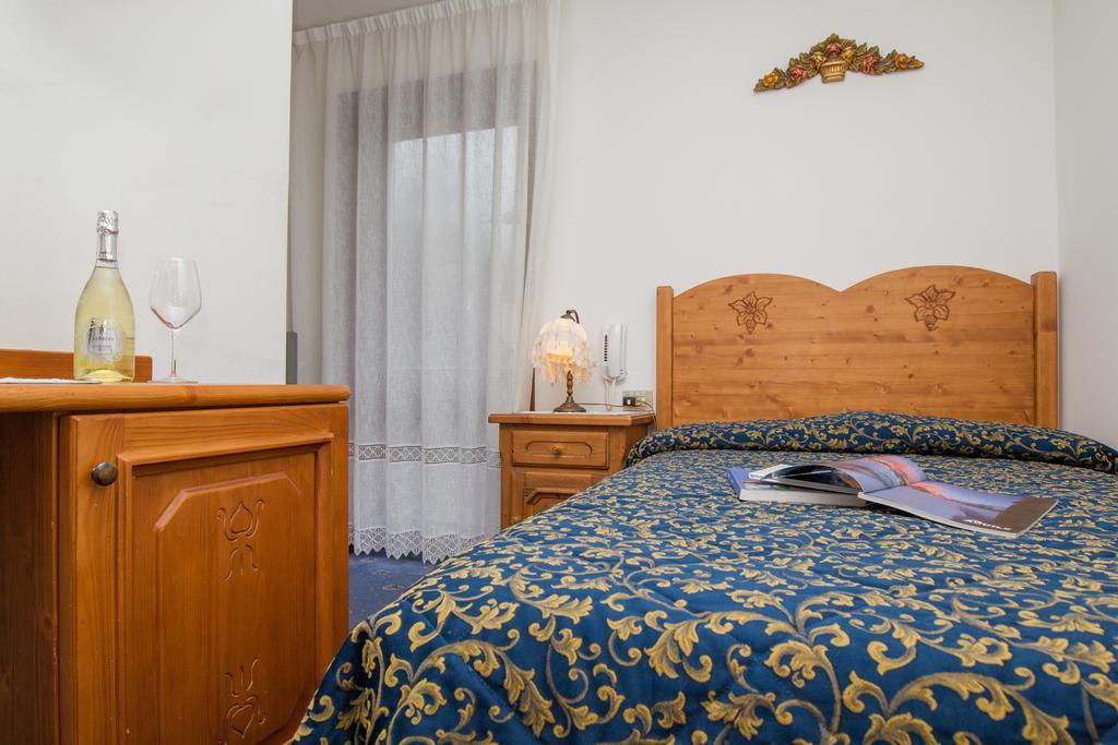 Villa Elena B&B Hotel San Martino Di Castrozza Kültér fotó